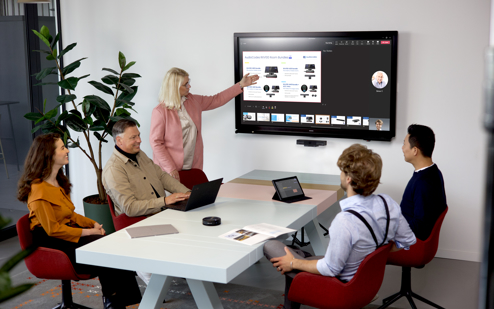 Medium Meeting Room RXV80 RX15 RXV100 Hub Microsoft Teams 4