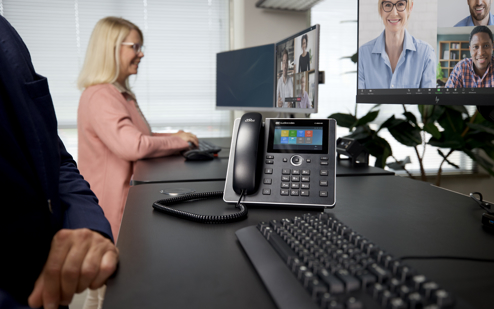 Focus Booth C450HD Zoom Phone